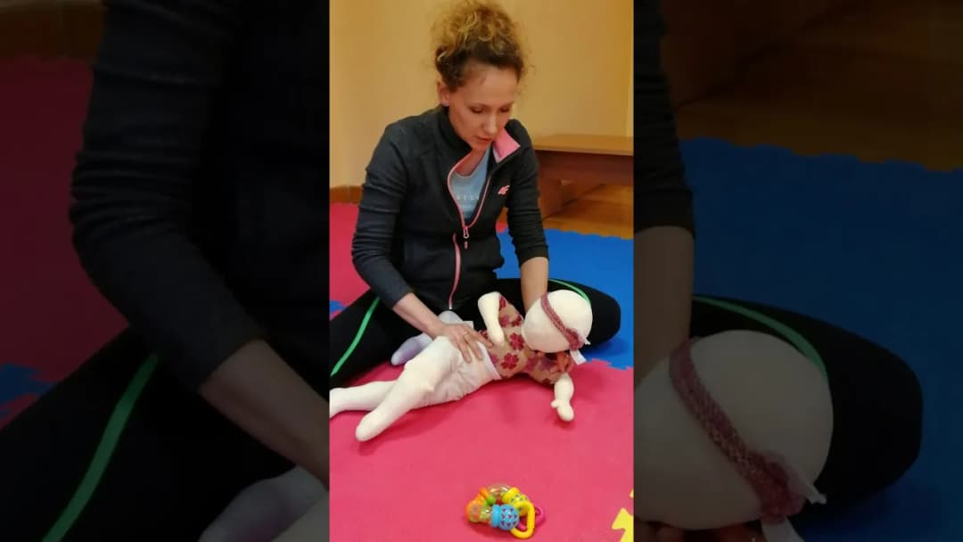 Jak nauczyć dziecko siadać z pozycji leżącej w prosty sposób