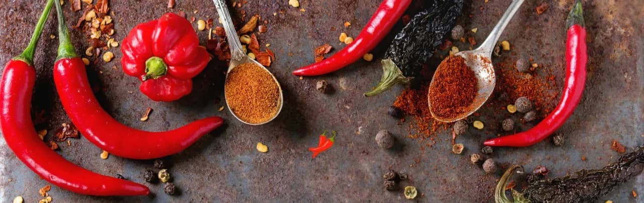 Wpływ ostrego jedzenia na zdrowie - prawda o korzyściach i zagrożeniach