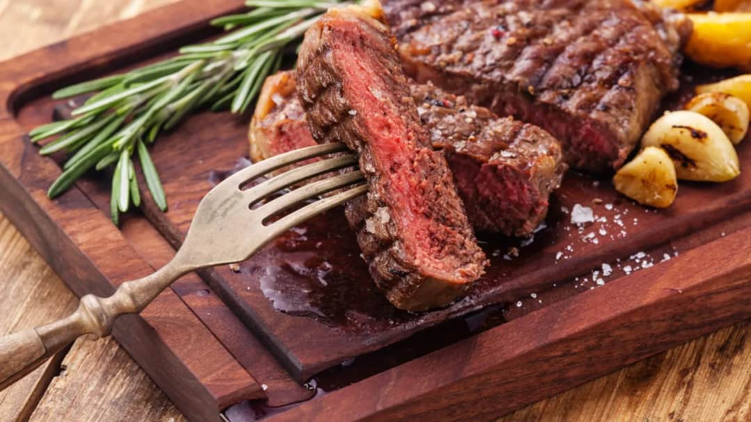 Czy wołowina jest zdrowa? Oto korzyści i zagrożenia związane z jej spożyciem
